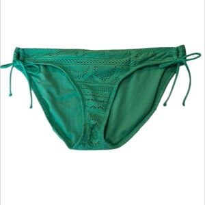 Kenneth Cole green crochet lace bikini swim bottoms size large NWOT